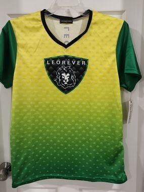 LEOREVER Dreaming Lion Soccer Jersey Mens L Large NWT Athletic Shirt Gradient